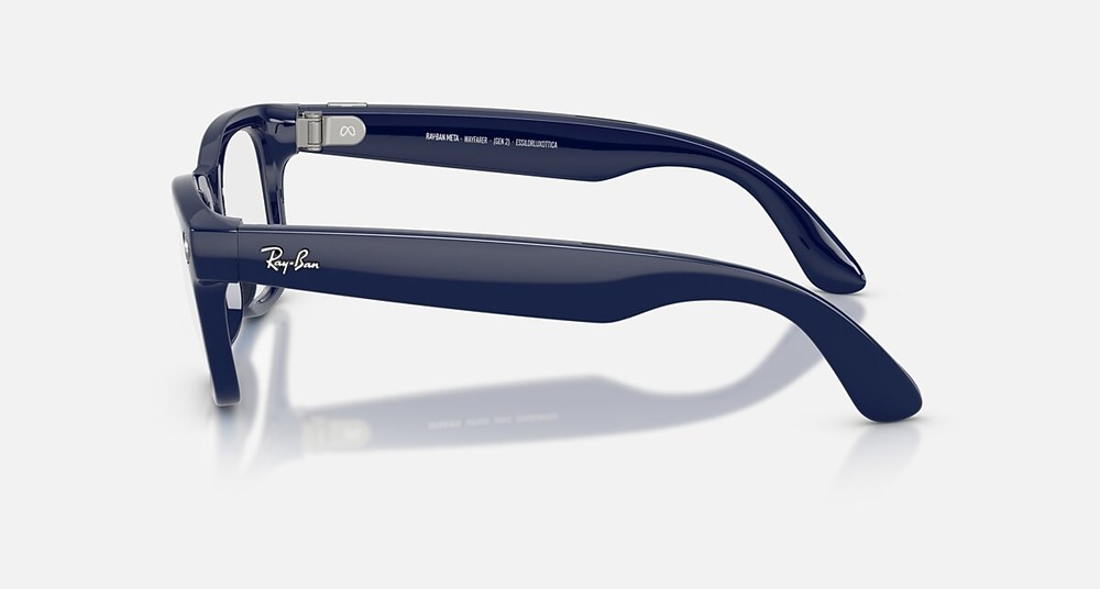 Глянцевая оправа и дужки с логотипом Ray-Ban