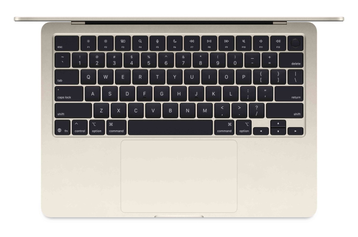 MacBook Air 13 M5 — клавиатура